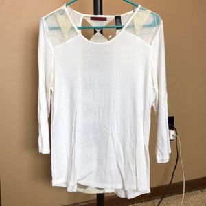 White ¾ top with gold detail